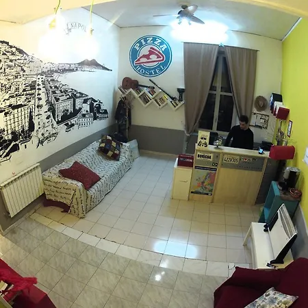 Pizza Hostel Nápoly