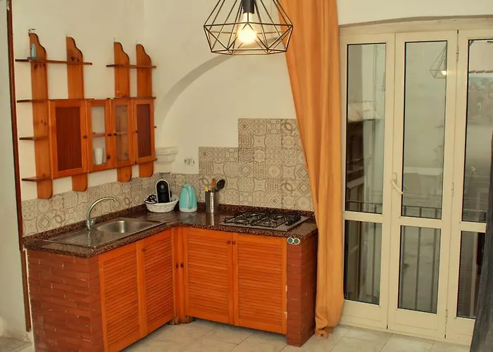 那不勒斯比萨旅舍 旅馆