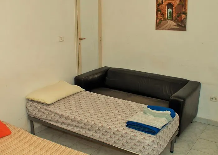 那不勒斯比萨旅舍 那不勒斯