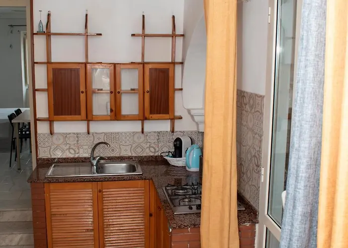 那不勒斯比萨旅舍