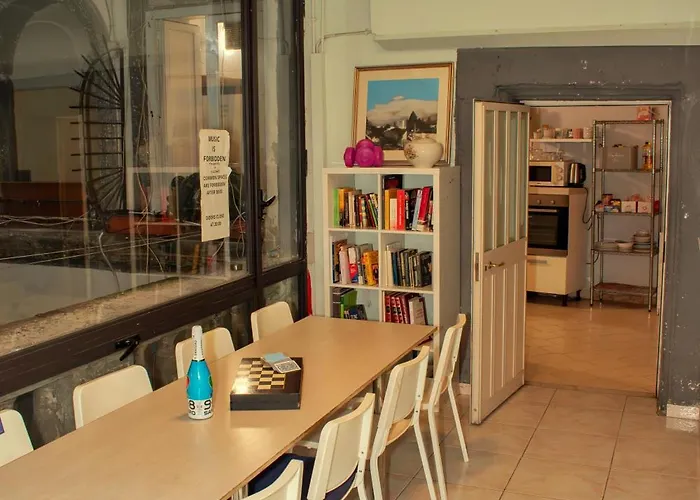 旅馆 那不勒斯比萨旅舍 那不勒斯