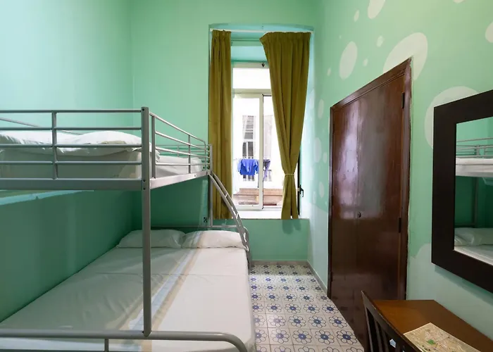 ホステル ネイプルズ ピッツァ